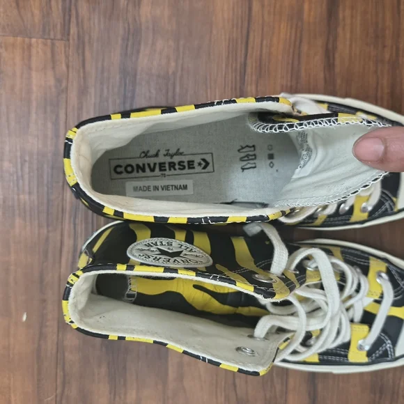 Converse Chuck Taylor Retro 70 Hi Vivid Black Yellow Sulfur Zebra Leather 9 NWT - Picture 12 of 14